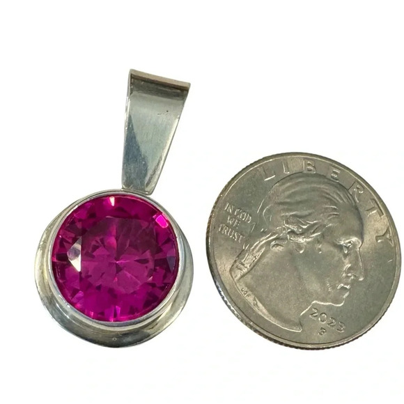 Extraordinary Natural Pinkish-Red Sapphire Sterling Silver Pendant - Picture 15 of 15